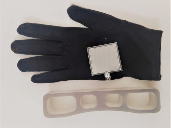 This glove will utilize real-time data to ensure remote consultation and treatment. (Photos/ANI). 