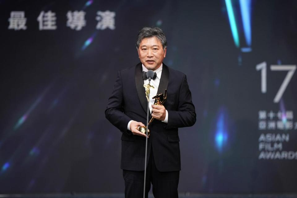 是枝裕和以《怪物》擒最佳導演。翻攝Asian Film Awards Academy臉書