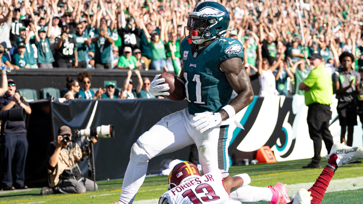 Eagles' A.J. Brown wows teammates in dominant performance vs