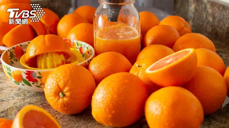 日本各大廠商紛紛停賣柳橙汁。（示意圖／達志影像shutterstock）