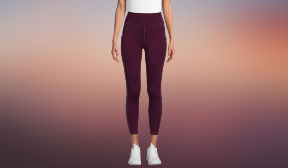 woman wearing burgundy leggings