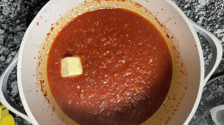 tomato sauce with butter