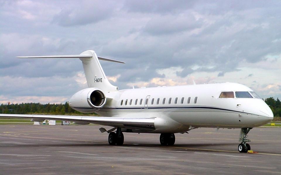 A Bombardier Global Express private jet