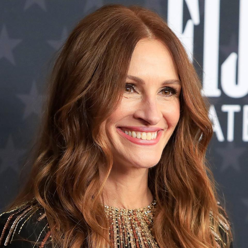 Julia Roberts with ginger hair
