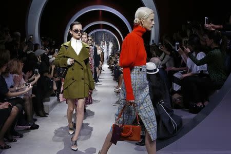 WOMEN'S AUTUMN-WINTER 2016 SHOW: LOOKS FROM THE COLLECTION - News
