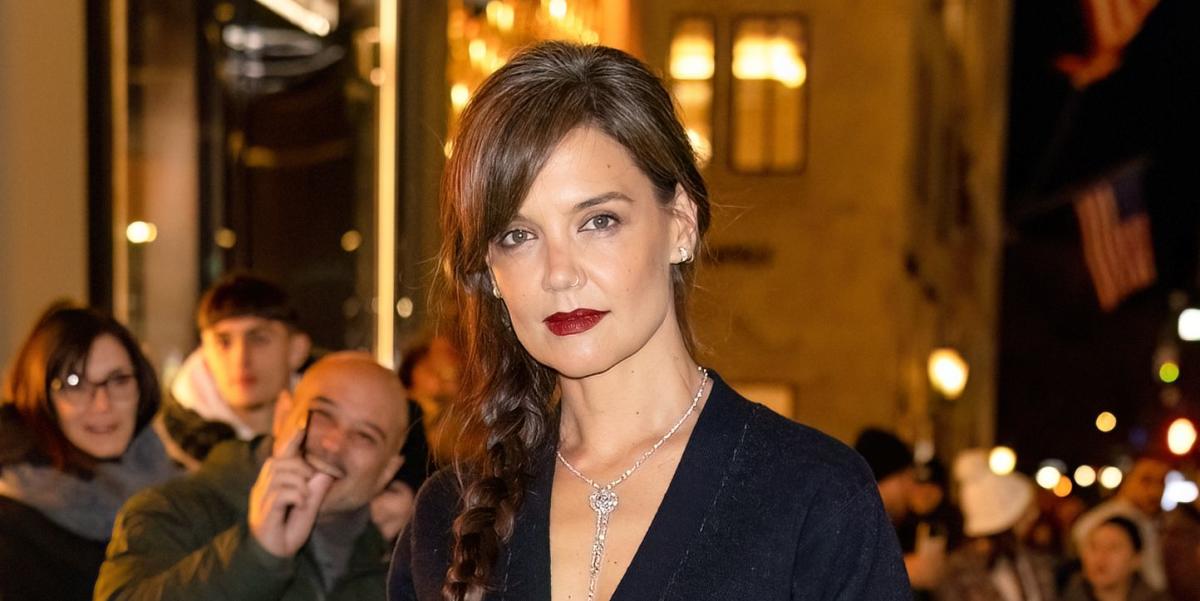 Katie Holmes just recreated *that* iconic bra and cardigan moment
