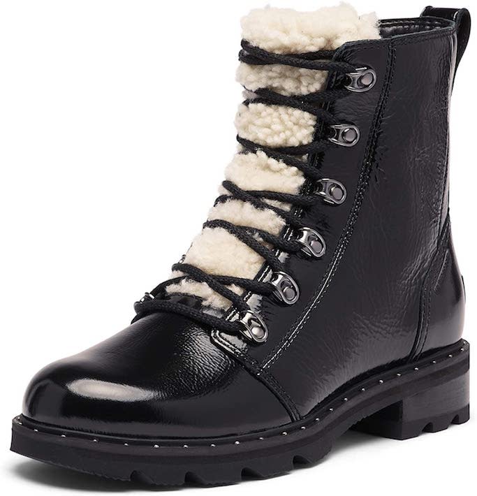 ariel-winter-ugg-boots-short-black-trader-joes-grocery-la