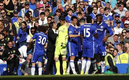 Britain Football Soccer - Chelsea v Sunderland - Premier League - Stamford Bridge - 21/5/17 Chelsea's Michy Batshuayi celebrates scoring a goal with manager Antonio Conte and teammates Reuters / Eddie Keogh Livepic