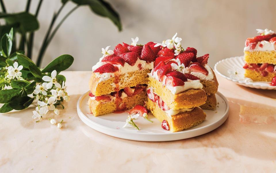 Swedish strawberry cake best easy dessert recipes make summer 2022 - Photography: Haarala Hamilton/Food styling: Valerie Berry