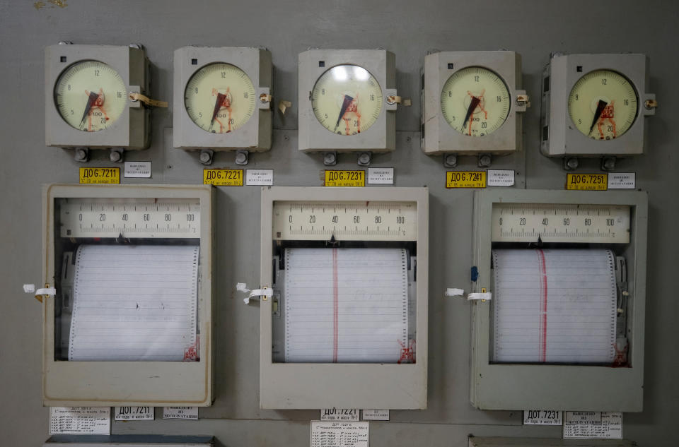 <p>A control panel is seen in a control centre of the stopped third reactor at the Chernobyl nuclear power plant in Chernobyl, Ukraine, April 20, 2018. (Photo: Gleb Garanich/Reuters) </p>