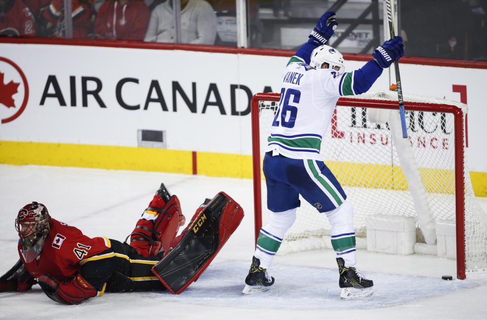 (Jeff McIntosh/The Canadian Press via AP)