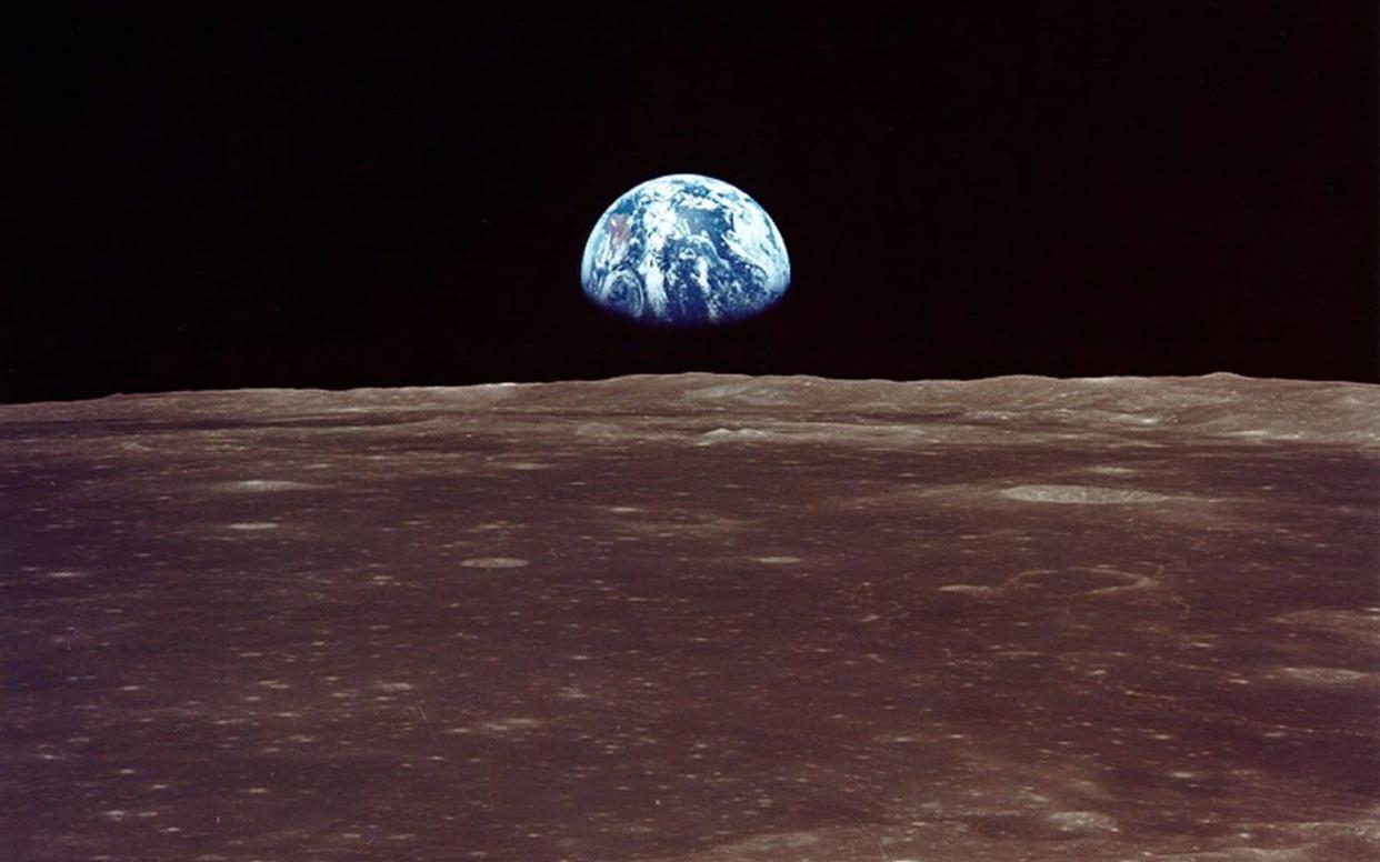 Earthrise viewed from the Nasa's Apollo 11 mission's lunar landing module Eagle, prior to its landing on thew Moon on July 20, 1969 - Nasa/Rex