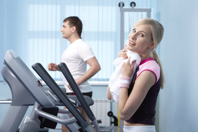 Im Fitnessstudio: Ein paar Hygiene-Maßnahmen steigern den Wohlfühlfaktor (Bild: thinkstock)