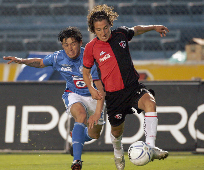  Andrés Guardado debutó a los 19 años de edad con los ROjinegros del Atlas (Foto: ALFREDO ESTRELLA/AFP/Getty Images)