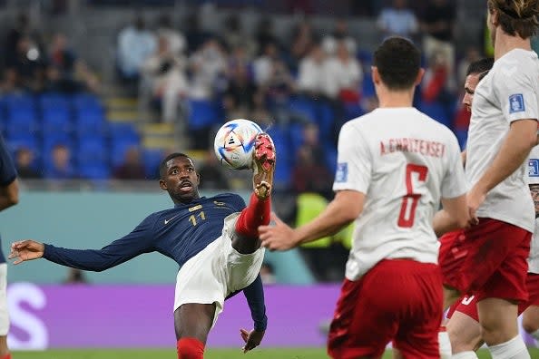 Argentina defender Lisandro Martinez kicked in the face by Mexico's Hirving  Lozano in heated World Cup match