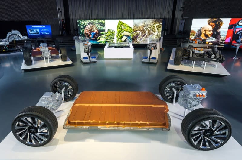 A new modular platform and battery system named Ultium is unveiled by General Motors at the Design Dome