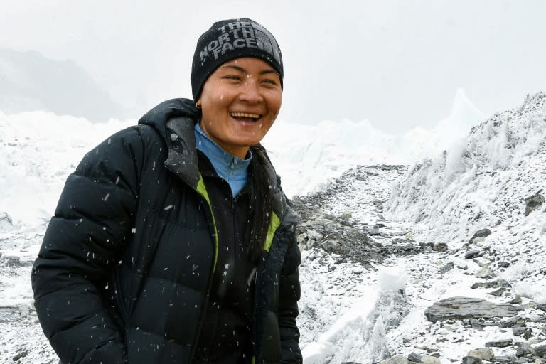 L'alpiniste népalaise Phunjo Lama au camp de base de l'Everest, le 24 avril 2018 (PRAKASH MATHEMA)