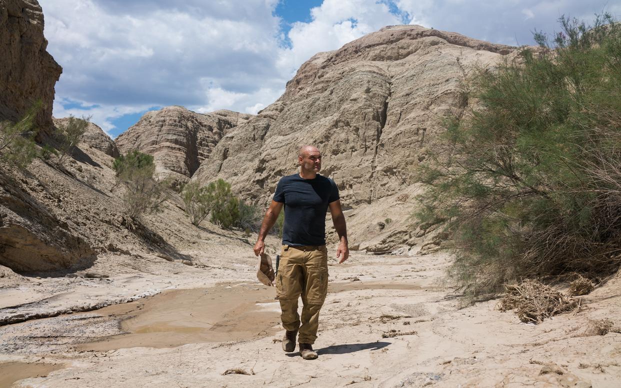 Ed Stafford embarked on a race across the Aktau Mountains in Kazakhstan - Discovery.