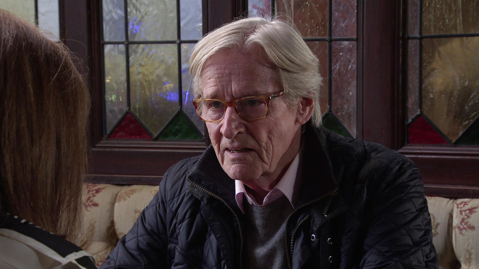 FROM ITV

STRICT EMBARGO - No Use Before Tuesday 6th December 2022

Coronation Street - Ep 1081920

Pattern B

Monday 12th December 2022

Ken Barlowâ€™s [WIILAM ROACHE] stunned when Martha [STEPHANIE BEACHAM] suggests he should move to Hull with her! 

Picture contact - David.crook@itv.com

This photograph is (C) ITV Plc and can only be reproduced for editorial purposes directly in connection with the programme or event mentioned above, or ITV plc. Once made available by ITV plc Picture Desk, this photograph can be reproduced once only up until the transmission [TX] date and no reproduction fee will be charged. Any subsequent usage may incur a fee. This photograph must not be manipulated [excluding basic cropping] in a manner which alters the visual appearance of the person photographed deemed detrimental or inappropriate by ITV plc Picture Desk. This photograph must not be syndicated to any other company, publication or website, or permanently archived, without the express written permission of ITV Picture Desk. Full Terms and conditions are available on  www.itv.com/presscentre/itvpictures/terms
