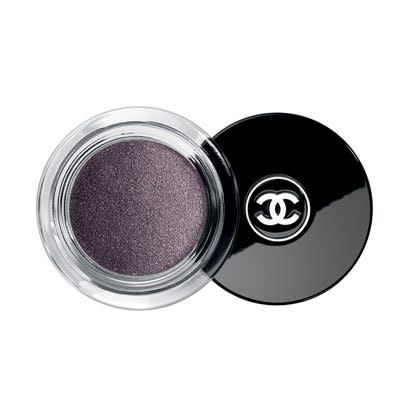 Illusion D’Ombre Long Wear Luminous Eyeshadow in Illusoire Chanel 