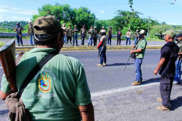 policías comunitarios de la upoeg en guerrero