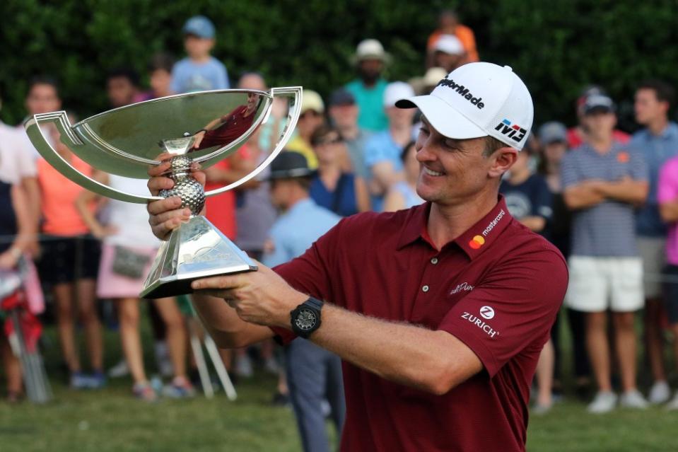  Justin Rose looks at his FedEx Cup Trophy after the final round of the Tour Championship on September 23, 2018, at East Lake Golf Club in Atlanta. (Photo by Michael Wade/Icon Sportswire via Getty Images)