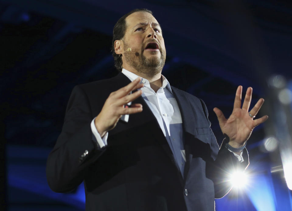 Salesforce.com CEO Marc Benioff delivers his keynote address at the company's annual Dreamforce event in San Francisco, California November 19, 2013.   REUTERS/Robert Galbraith  (UNITED STATES - Tags: SCIENCE TECHNOLOGY BUSINESS)