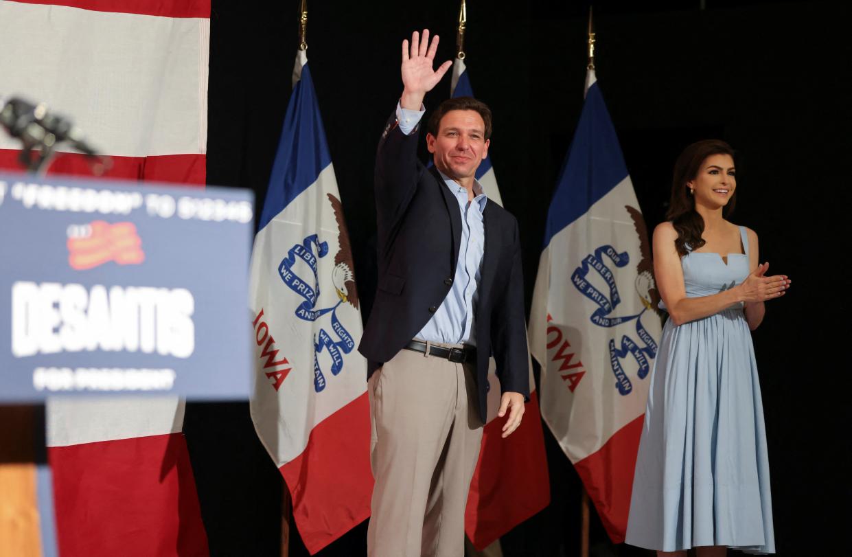 Republican Florida Governor Ron Desantis arrives with his wife Casey to kick off his campaign for the 2024 Republican U.S. presidential nomination with his first official campaign event being an evening rally at the evangelical Eternity church in West Des Moines, Iowa, U.S. May 30, 2023 (REUTERS)