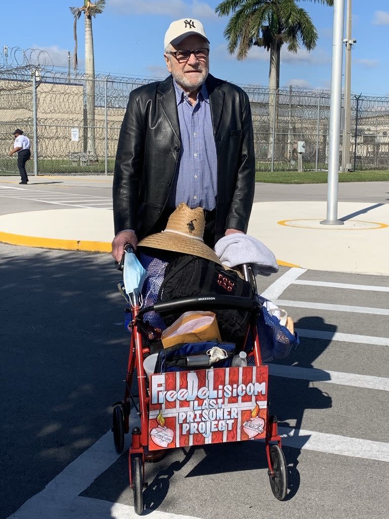 Richard DeLisi leaving prison