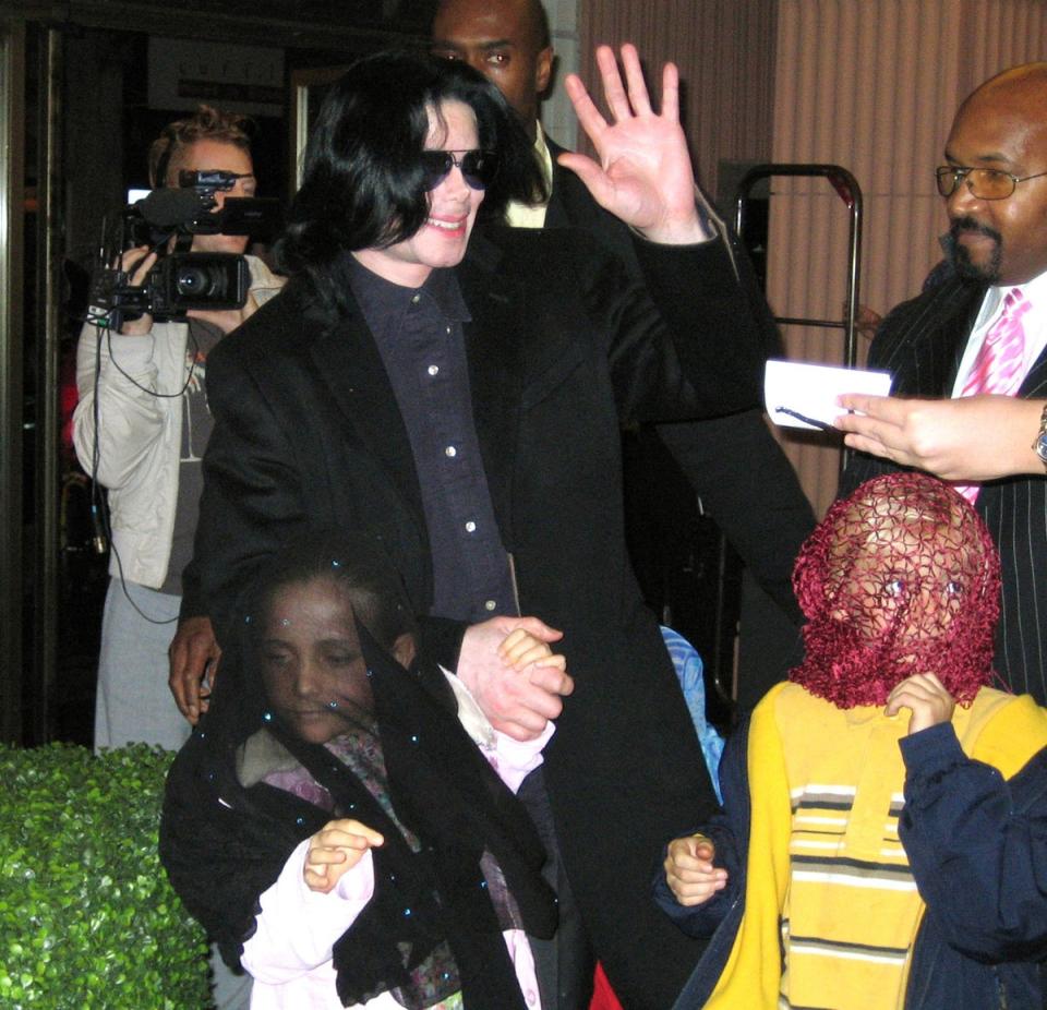 Michael Jackson, Prince Michael, and Paris visit Harrods in 2005 (Starmax / PA Photos)