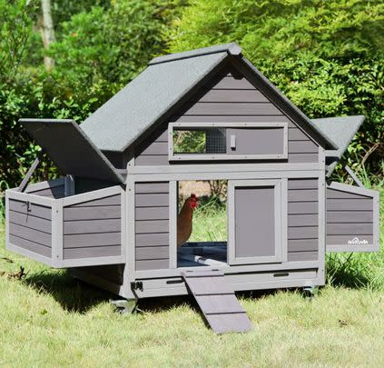 A chicken coop with a nesting box (29% off)