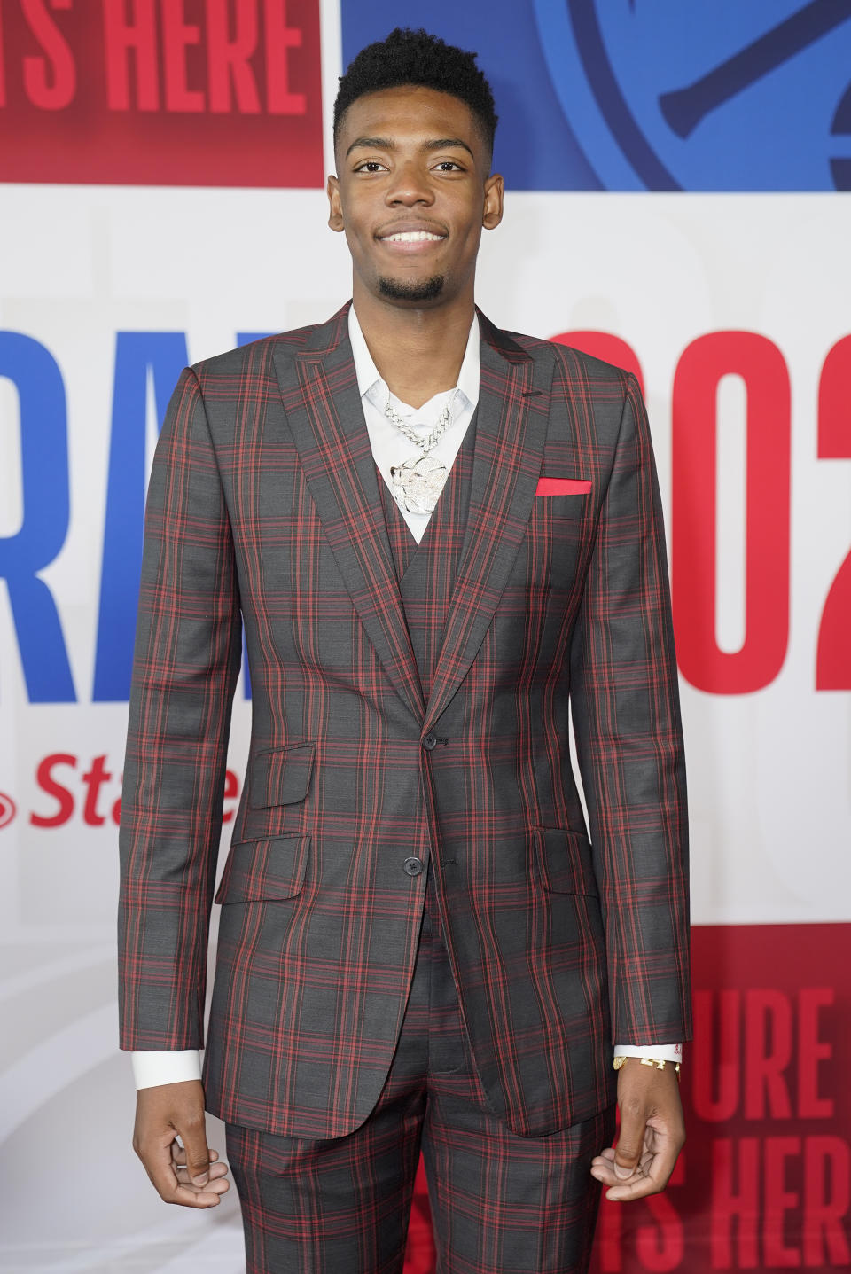 Brandon Miller arrives before the NBA basketball draft at Barclays Center, Thursday, June 22, 2023, in New York. (AP Photo/John Minchillo)