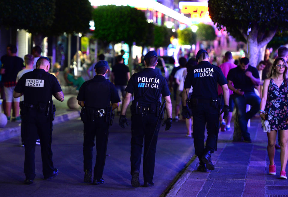 Se han introducido medidas para controlar el turismo excesivo y mejorar la convivencia en Magaluf. (Foto: AP Photo/Joan Llado)