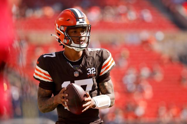 Cleveland Browns rookie Cedric Tillman runs after catching a pass