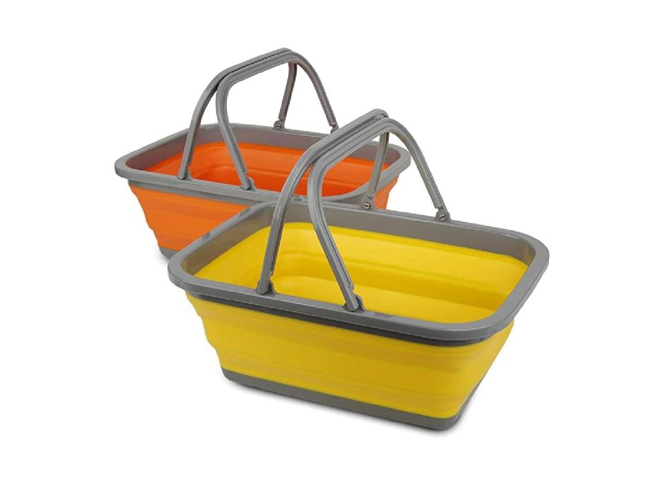 These sinks pack down flat for a quick and convenient way to keep your things clean. (Source: Amazon)