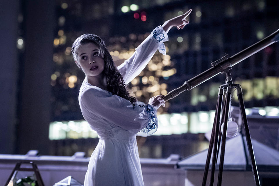 <p>Erika Kaar as Zorya Polunochnaya in Starz’ <i>American Gods</i>.<br><br>(Photo: Starz) </p>