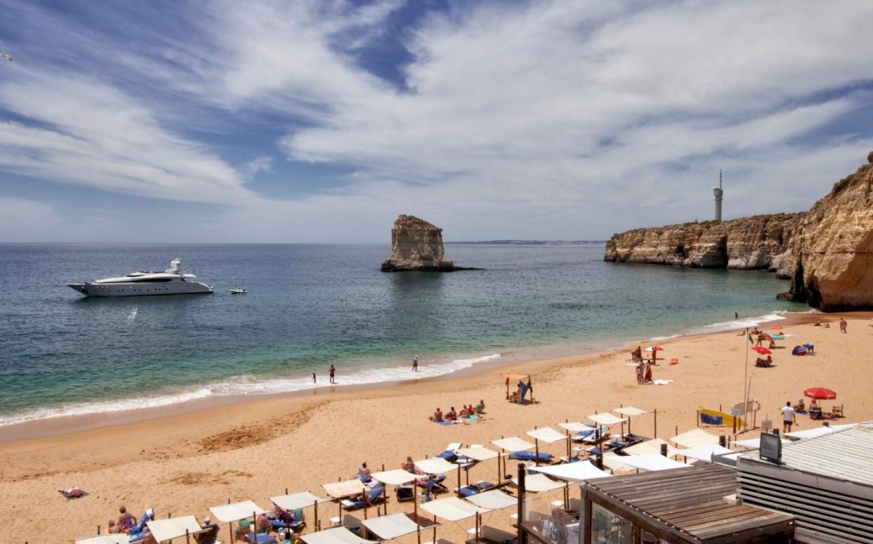 Praia dos Carneiros with Seagull's Leap in the background