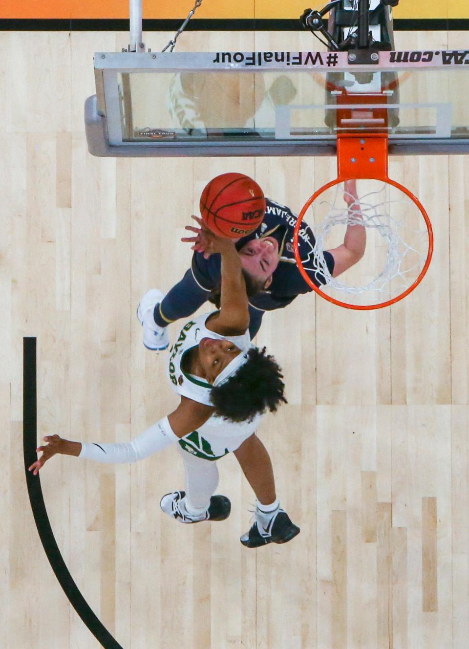 Baylor forward NaLyssa Smith, bottom, defends against Notre Dame forward Jessica Shepard during the second half of the Final Four championship game of the NCAA women's college basketball tournament Sunday, April 7, 2019, in Tampa, Fla. (Dirk Shadd/Tampa Bay Times via AP)