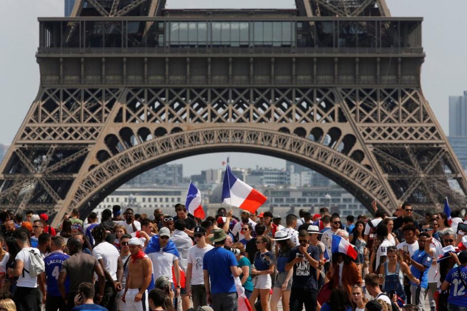 France fans in front of the Eiffel Tower before the match (REUTERS)