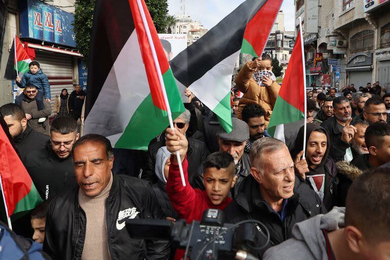 Manifestación en la ciudad palestina de Ramallah, en Cisjordania 
