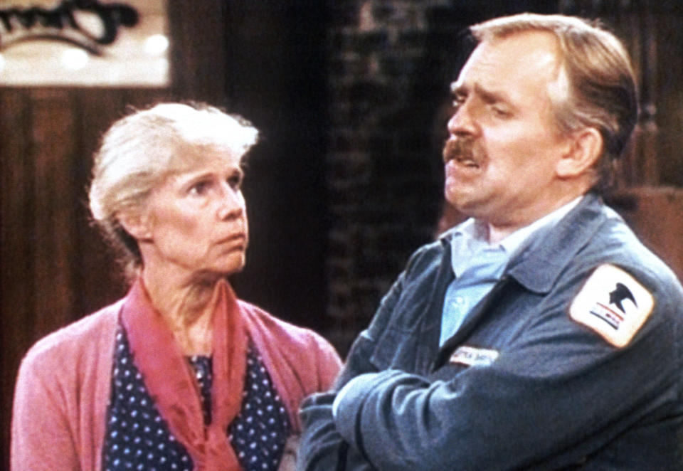 Frances Sternhagen, John Ratzenberger, ”Cheers” (1986)