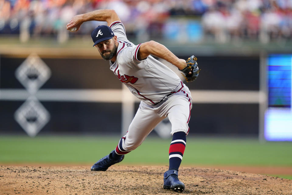 Atlanta Braves' Darren O'Day pitches during the fifth inning of a baseball game against the Philadelphia Phillies, Thursday, June 30, 2022, in Philadelphia. (AP Photo/Matt Slocum)