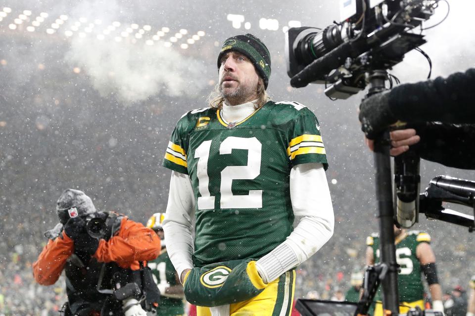 Green Bay quarterback Aaron Rodgers leaves the field after a loss to the San Francisco 49ers on Sunday in Green Bay.