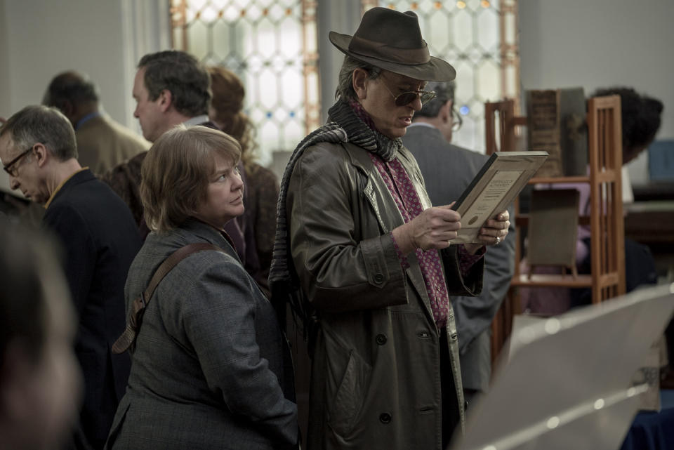 Melissa McCarthy as "Lee Israel" and Richard E. Grant as "Jack Hock" in the film CAN YOU EVER FORGIVE ME? Photo by Mary Cybulski. © 2018 Twentieth Century Fox Film Corporation All Rights Reserved