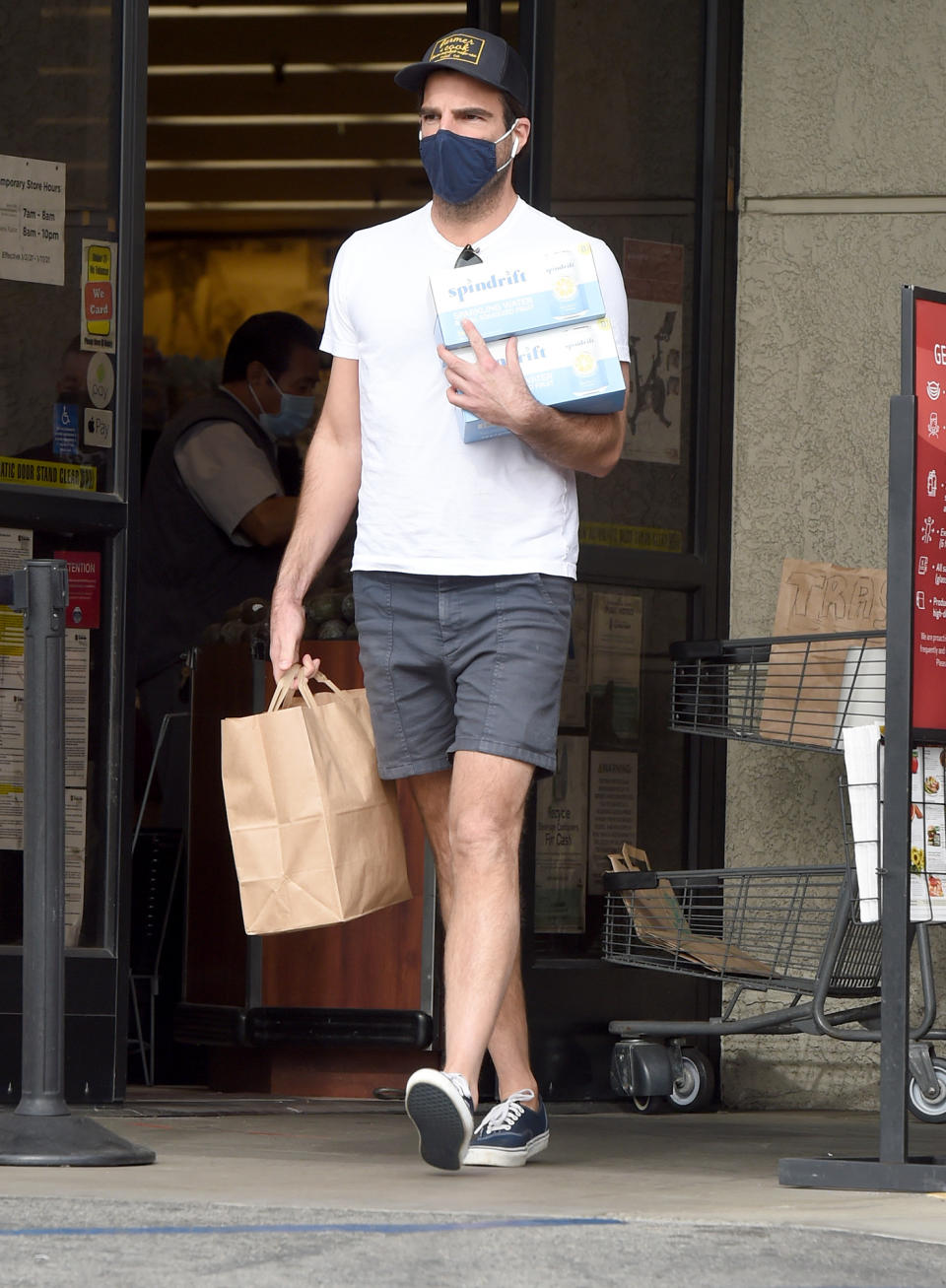 <p>Zachary Quinto keeps it casual as he stocks up on food and drinks at Gelson's supermarket on Wednesday in L.A.</p>