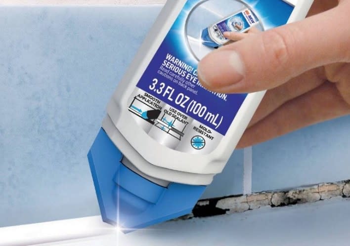 A model using caulk sealant