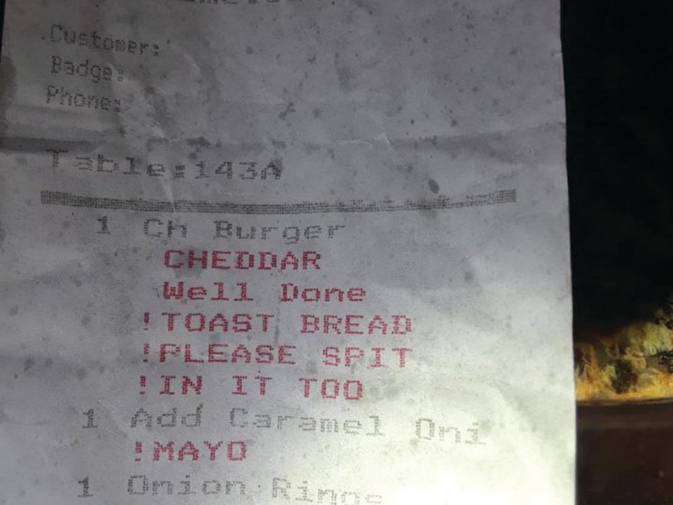 So sieht die Rechnung aus, die ein New Yorker Restaurantbesucher nach seiner Mahlzeit erhielt. (Bild-Copyright: Twitter/CeFaanKim)