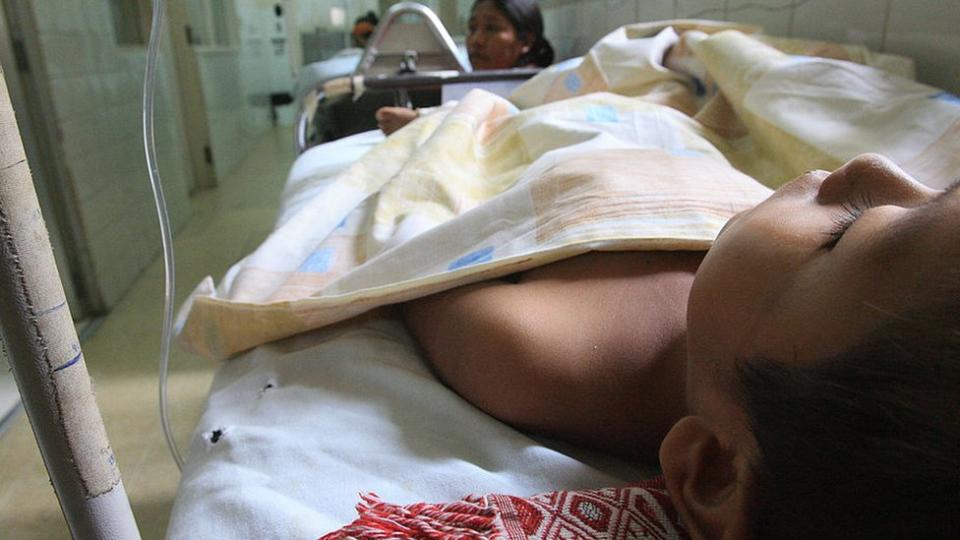 Un niño hospitalizado.