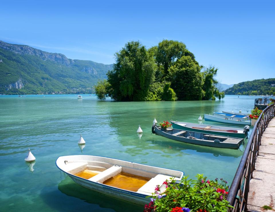 6) A Mont Blanc Express ride and Lake Annecy visit