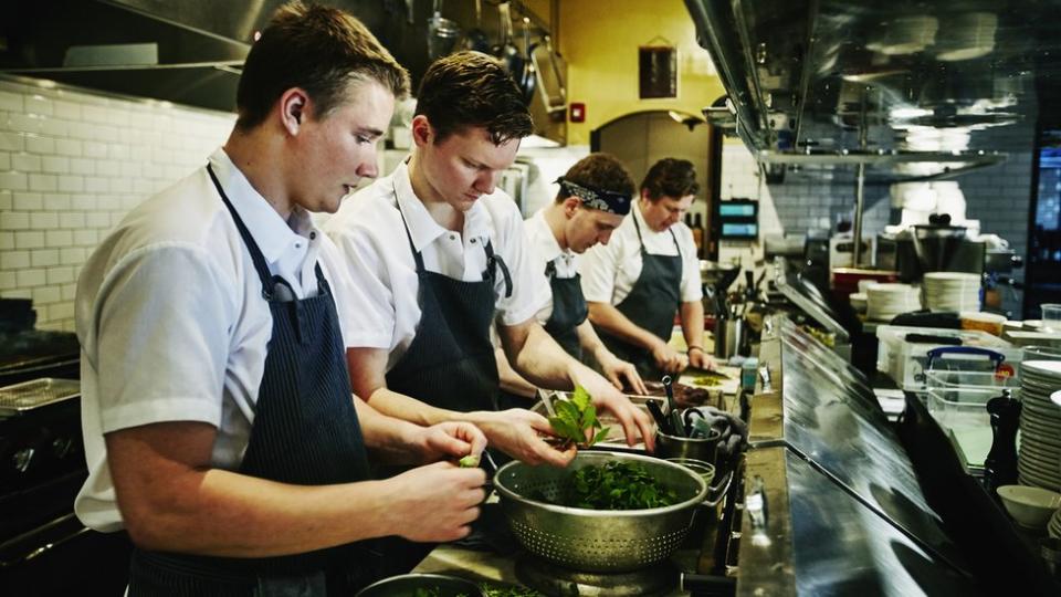 Trabajadores en un restaurante